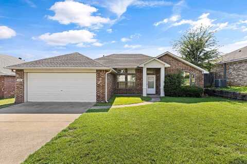 1108 E Park Dr, Lindale, TX 75771