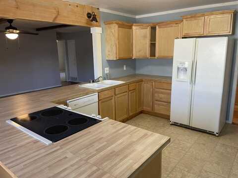 4832 9th Street, Lubbock, TX 79416