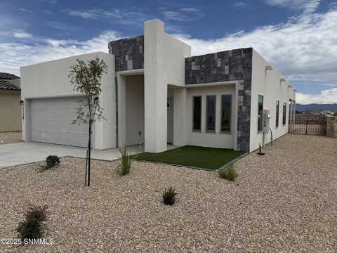 7728 San Eduardo Street, Las Cruces, NM 88012