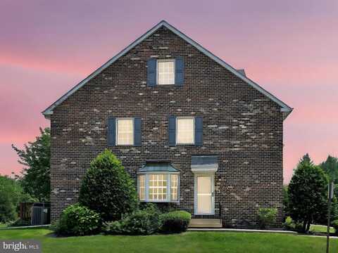 237 MILITIA CT #17, COLLEGEVILLE, PA 19426