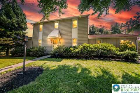 3898 Highpoint Drive, White Hall, PA 18103