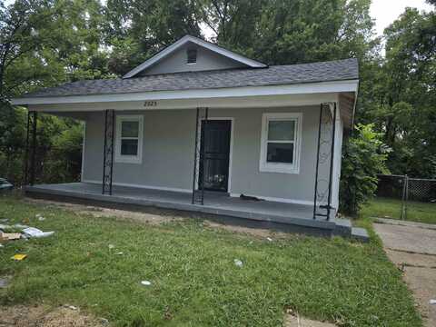2025 CLARKSDALE, Memphis, TN 38108