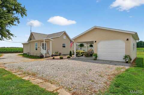9243 Livesay Street, Nashville, IL 62263