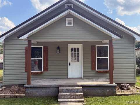 1308 E Oak Street, Dexter, MO 63841