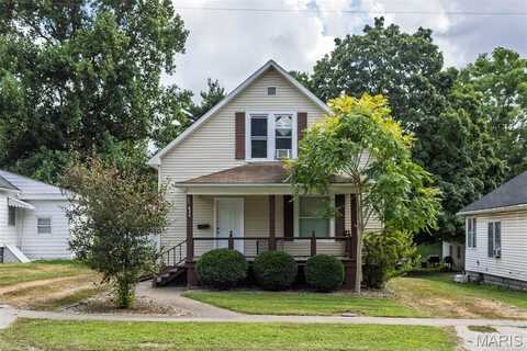 824 School Street, Hillsboro, IL 62049