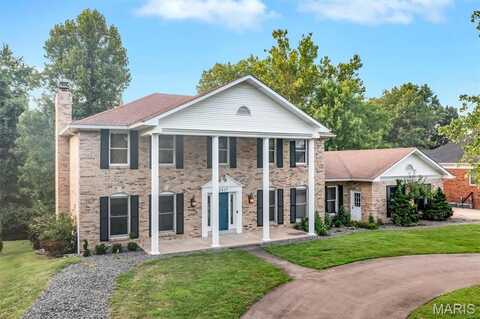 12817 Pointe Drive, Sunset Hills, MO 63127