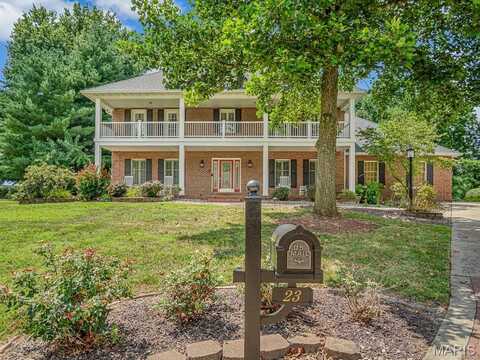 23 Willow Creek Drive, Highland, IL 62249