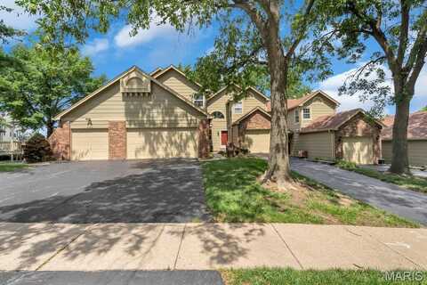 3196 Autumn Trace Drive, Maryland Heights, MO 63043