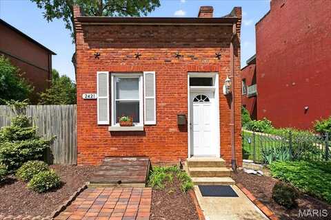 2421 McNair Ave, Saint Louis, MO 63104