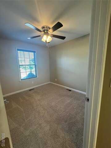 909 Q Avenue, Saint Clair, MO 63077