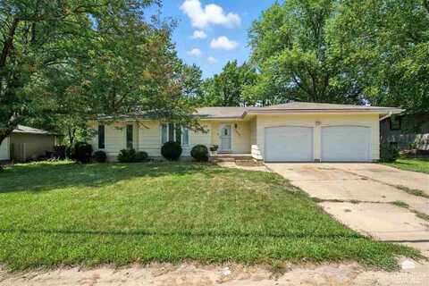 1431 Browning, Manhattan, KS 66502