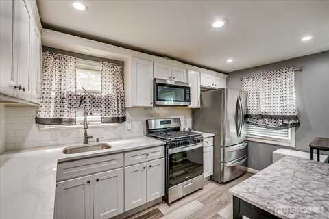 386 Douglas Road, Roselle, NJ 07203