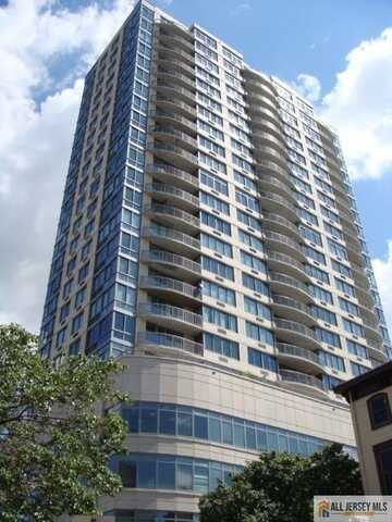 1 Spring #1604 Street, New Brunswick, NJ 08901