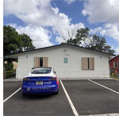 1538 NW 52nd Ave, Lauderhill, FL 33313