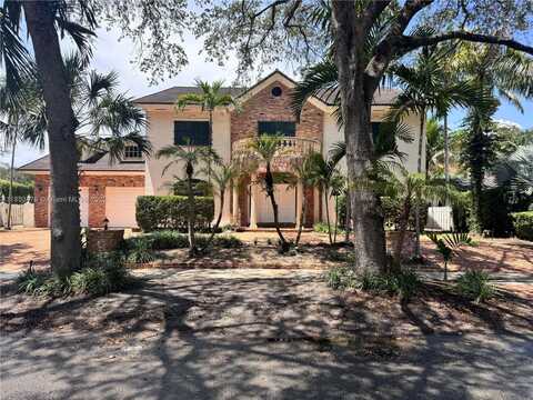 7235 S Prestwick Pl, Miami Lakes, FL 33014