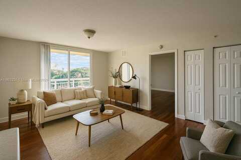 816 NW 11th St, Miami, FL 33136