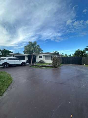 19361 NW 1st Ct, Miami Gardens, FL 33169