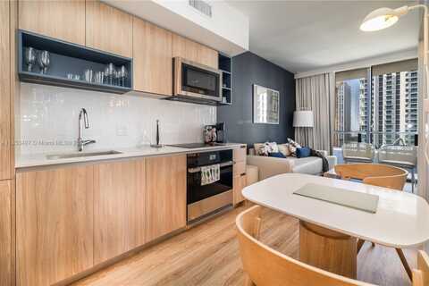 601 NE 1st Ave, Miami, FL 33132