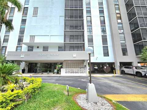 2500 NE 135th St, North Miami, FL 33181