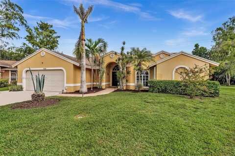 104 Oxford Ct, Royal Palm Beach, FL 33411