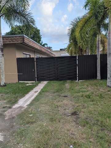 633 NW 1st St, Florida City, FL 33034