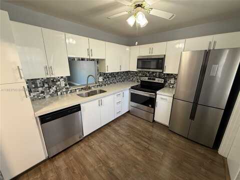 232 NE 12th Ave, Hallandale Beach, FL 33009