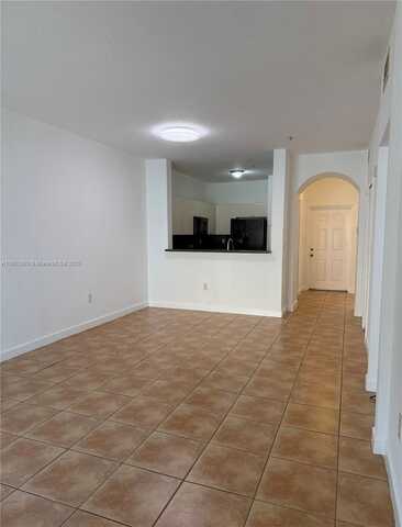 7060 NW 177th St, Hialeah, FL 33015