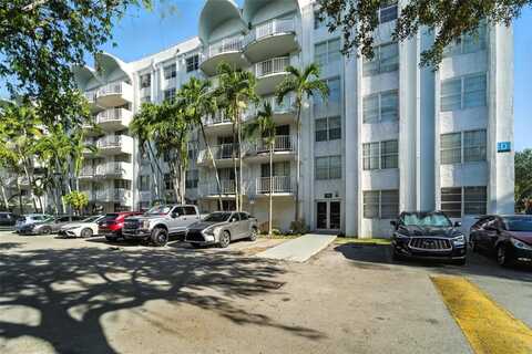 496 NW 165th St Rd, Miami, FL 33169