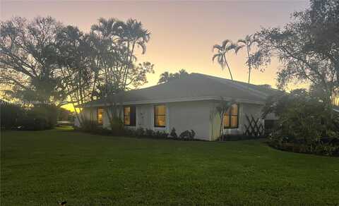 6198 Brandon St, Palm Beach Gardens, FL 33418