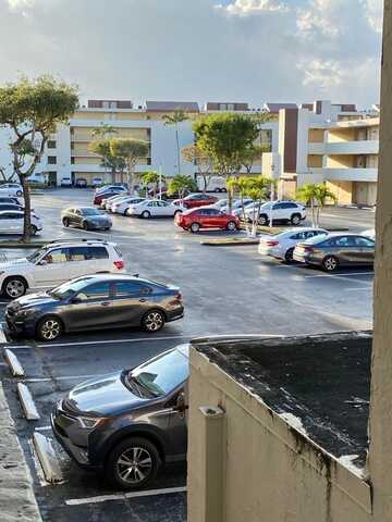8810 Fontainebleau Blvd, Miami, FL 33172