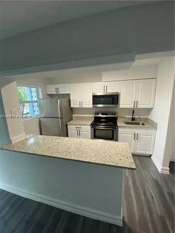 1601 S 57th Ave, Hollywood, FL 33023