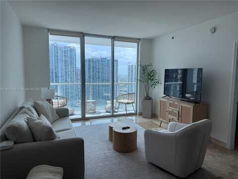 55 SE 6th St, Miami, FL 33131