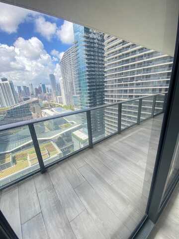 45 SW 9th St, Miami, FL 33130