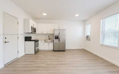 402 NW 12th Ave, Miami, FL 33128