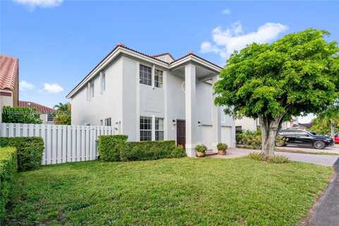 7952 NW 188th Ln, Hialeah, FL 33015