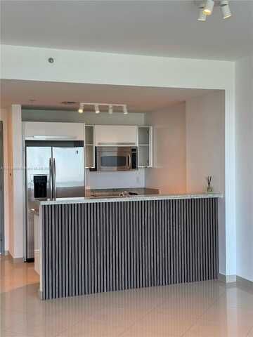 601 NE 36th St, Miami, FL 33137