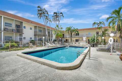 415 NE 2nd St, Hallandale Beach, FL 33009