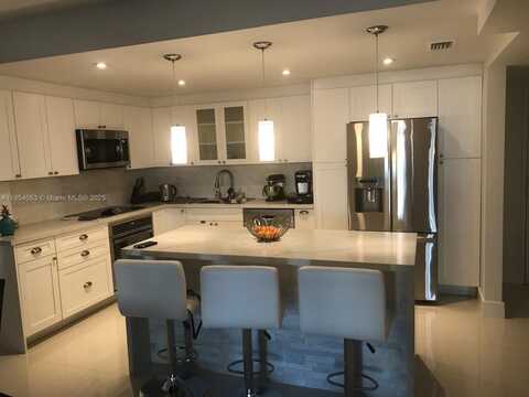 19390 COLLINS AV, Sunny Isles Beach, FL 33160