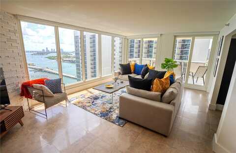 1717 N Bayshore Dr, Miami, FL 33132