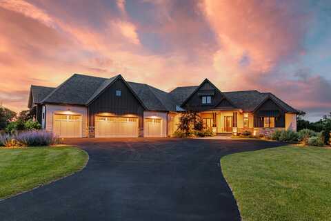 10122 W Farmdale Estates Ct, Mequon, WI 53097