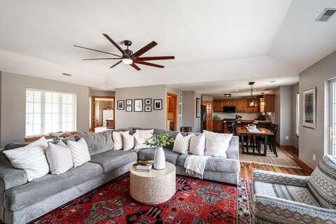 3300 Cedar Hollow Ct, Waukesha, WI 53188