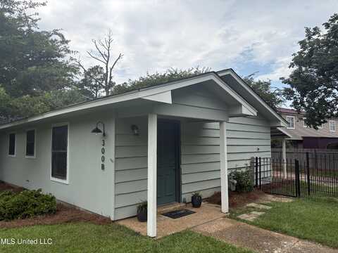 300 Lindale Circle Street, Clinton, MS 39056