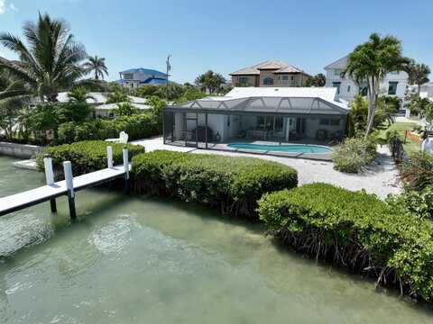 19 E PELICAN Street, Naples, FL 34113