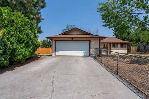 2425 SW Glacier Avenue, Redmond, OR 97756