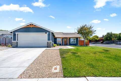 2399 Paradise DR, HOLLISTER, CA 95023