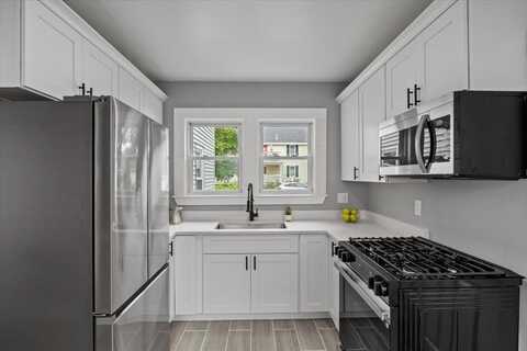 135 Cottage St, Norwood, MA 02062