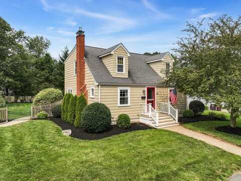 59 Elmer Rd, Weymouth, MA 02190
