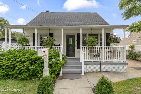 24 Woody Terrace, Hazlet, NJ 07734