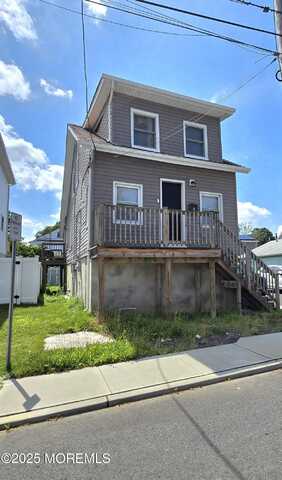 7 Woodside Avenue, Keansburg, NJ 07734