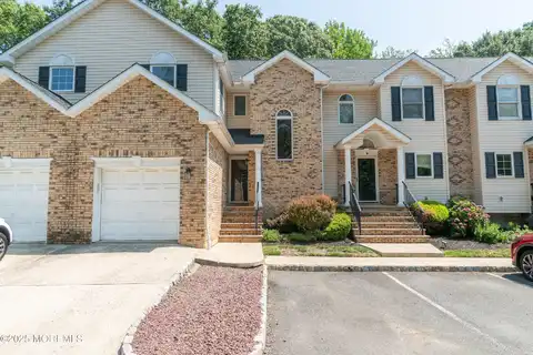 82 Agostina Drive, Holmdel, NJ 07733